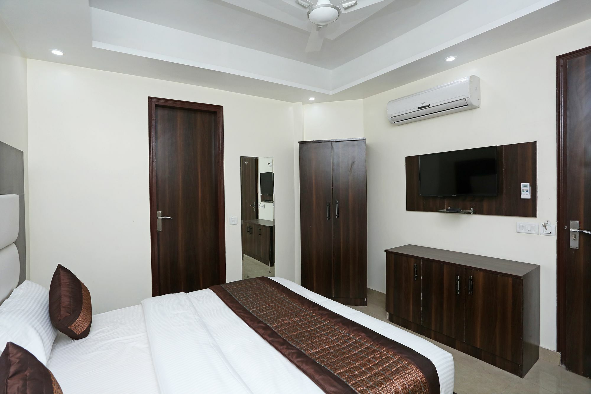 Oyo 11505 Hotel Classic Park New Delhi Exterior photo